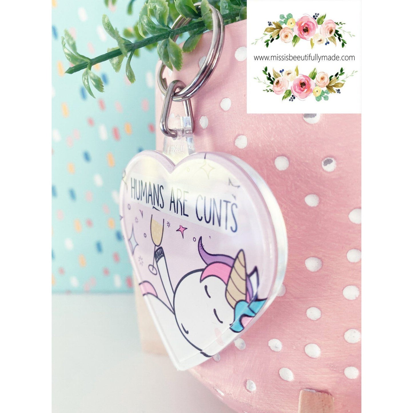 Large Heart keyring - Humans are cunts